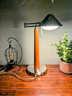 Mid- Century modern swivel lamp