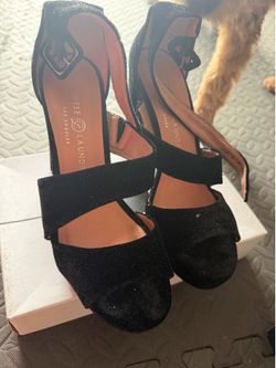 Like new black heels 8.5