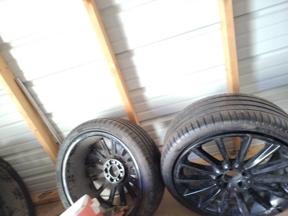 19inc Black Mercedes