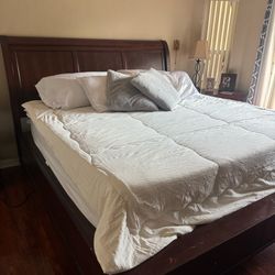 king cal bed, 2 night tables and dresser with mirror set