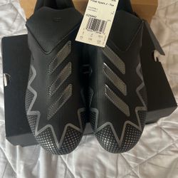 Adidas Freak Spark J-Team Youth Cleats Size 4 1/2 