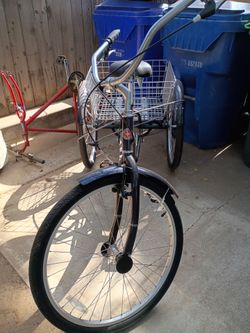Schwinn meridian three-wheel bicycle 26 in