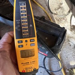 Fluke T-pro Electrical Tester Like New