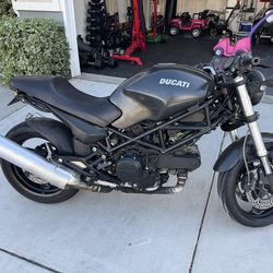 2007 Ducati Monster