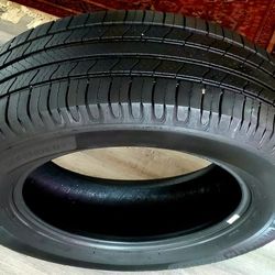 235/65/17 Michelin Defender