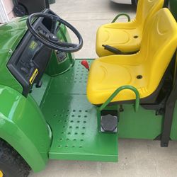 John Deere Gator 4x2 