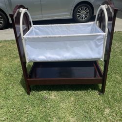 Baby bassinet eddie Bauer