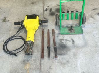 Bosch 60lb jackhammer with bits and cart good work condition