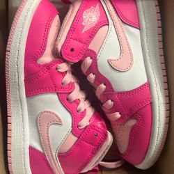 Jordan 1 Mids 