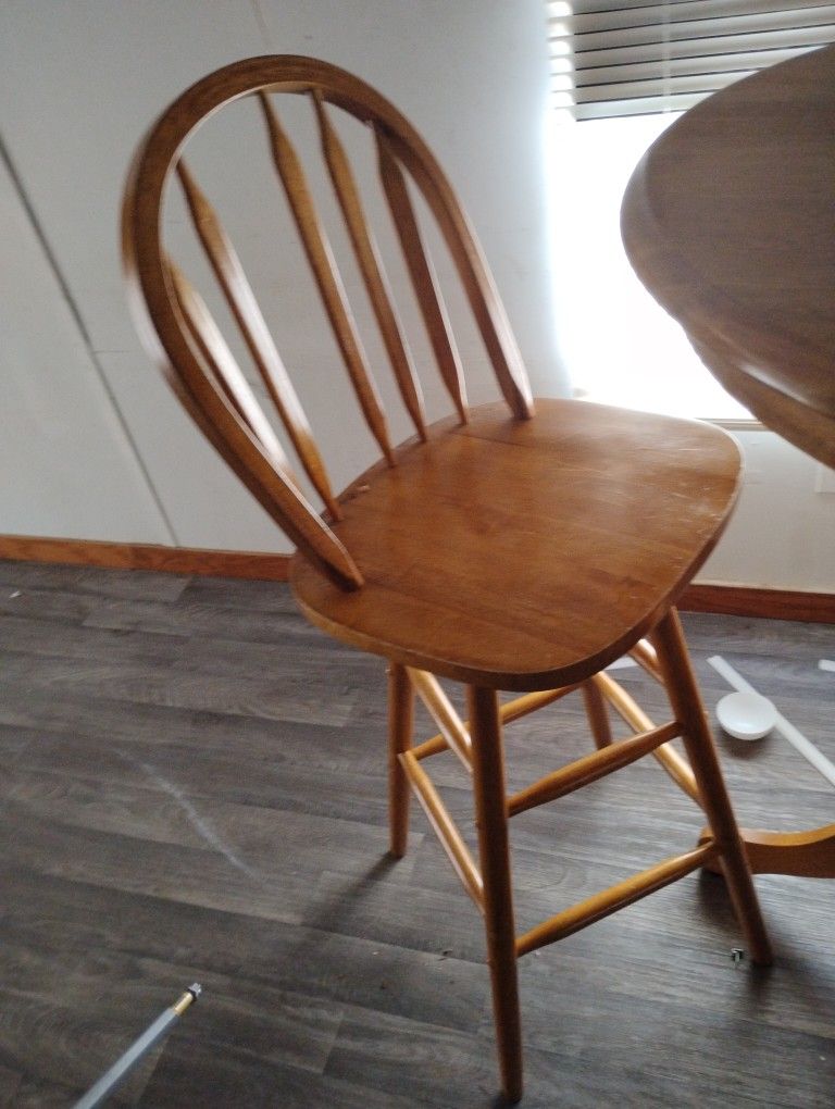 table and chairs
