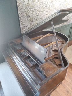 J&C Fischer New York Baby Grand Piano