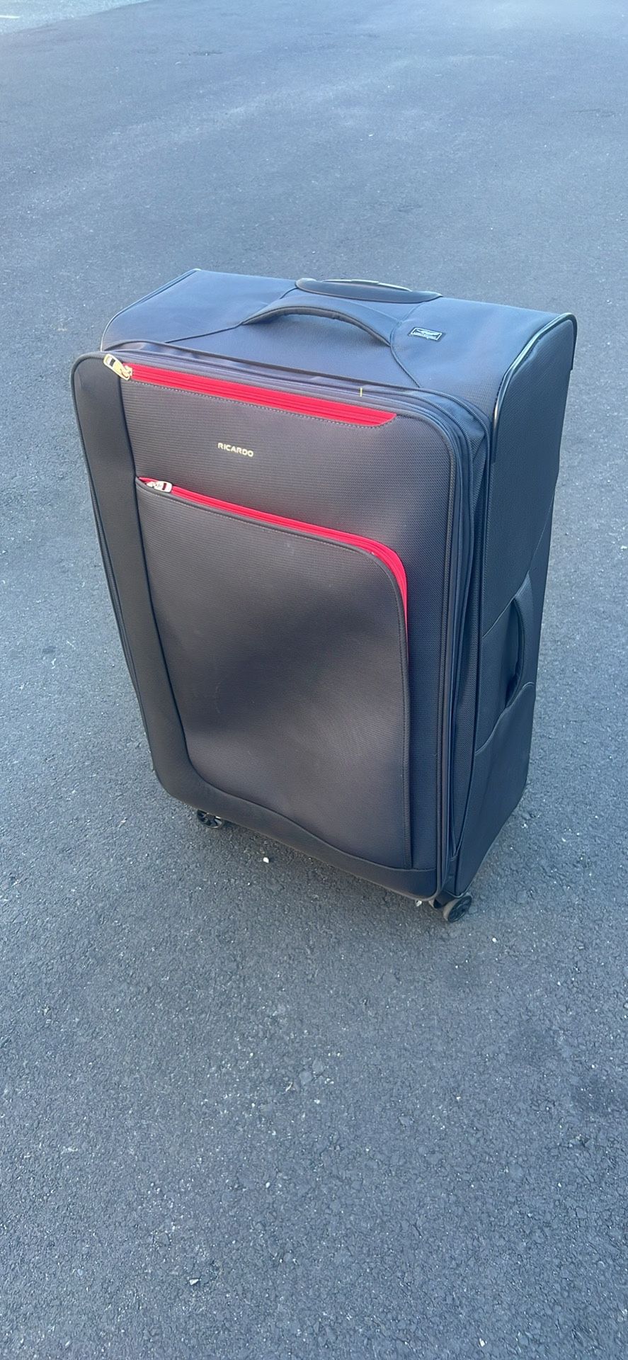 35” Big Size Spin Luggage Almost Brand New