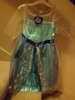 Elsa costume size 4-6x