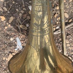 Tronpeta  Le Faltan Partes 