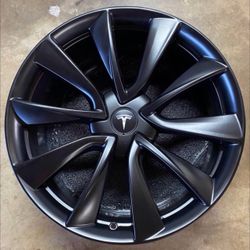 1 Tesla Model 3 Stiletto 20” Flat Black rim