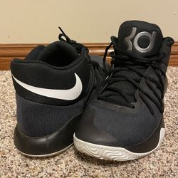 Kevin Durant Trey 5 Nike Zooms 
