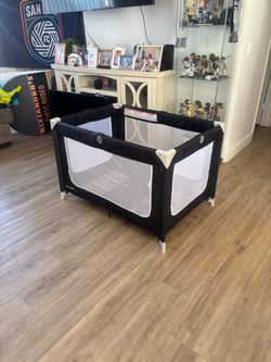 Play pen
