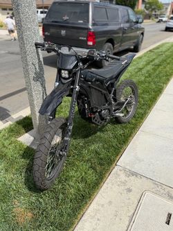 Surron ultra bee 2023 (read description)