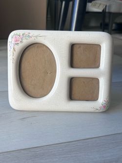 Vintage Floral Triple Photo Frame