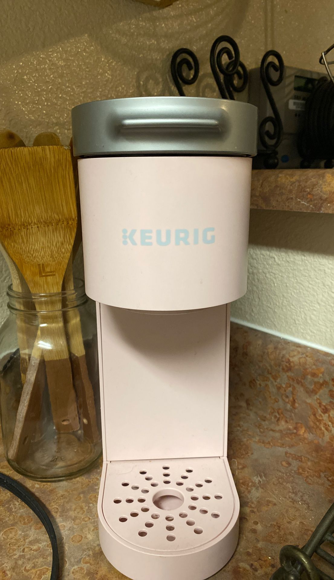 Pink Keurig Mini & K-Cups w holder