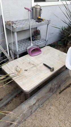 Outdoor patio coffee table