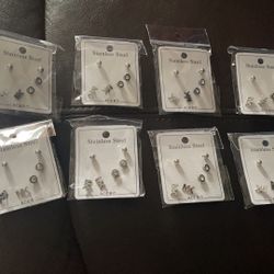 Beautiful Earings Mk New 12 Pairs 
