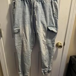 Almost Famous Denim Cargo Jean Jogger in Light Blue Wash Size large smoke free 