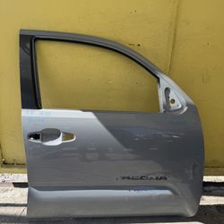 2016-2023 TOYOTA TACOMA FRONT PASSENGER SIDE DOOR SHELL 