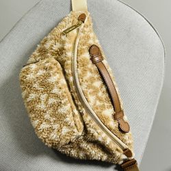 Michael Kors Erin Medium Waist Pack Crossbody Bag (great condition)  $60