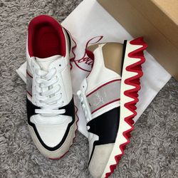 Loubutin shoe size 8