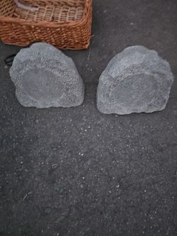 Wired outdoor speakers 6 and 1/2 in