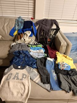 Boy clothes size 2Y & 3Y & 4Y and shoe bundle all for $40