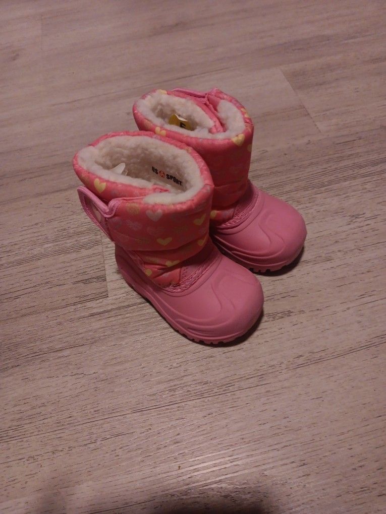 Size 5c Snowboots