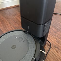 IROBOT I7 With Bin
