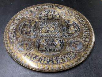 Unique Egyptian Style Metal Decor