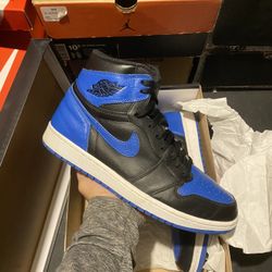 2017 Jordan Royal 1s size 11  USED But Clean