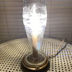 Unique True Vintage Elegant Etched Glass French Boudoir Lamp