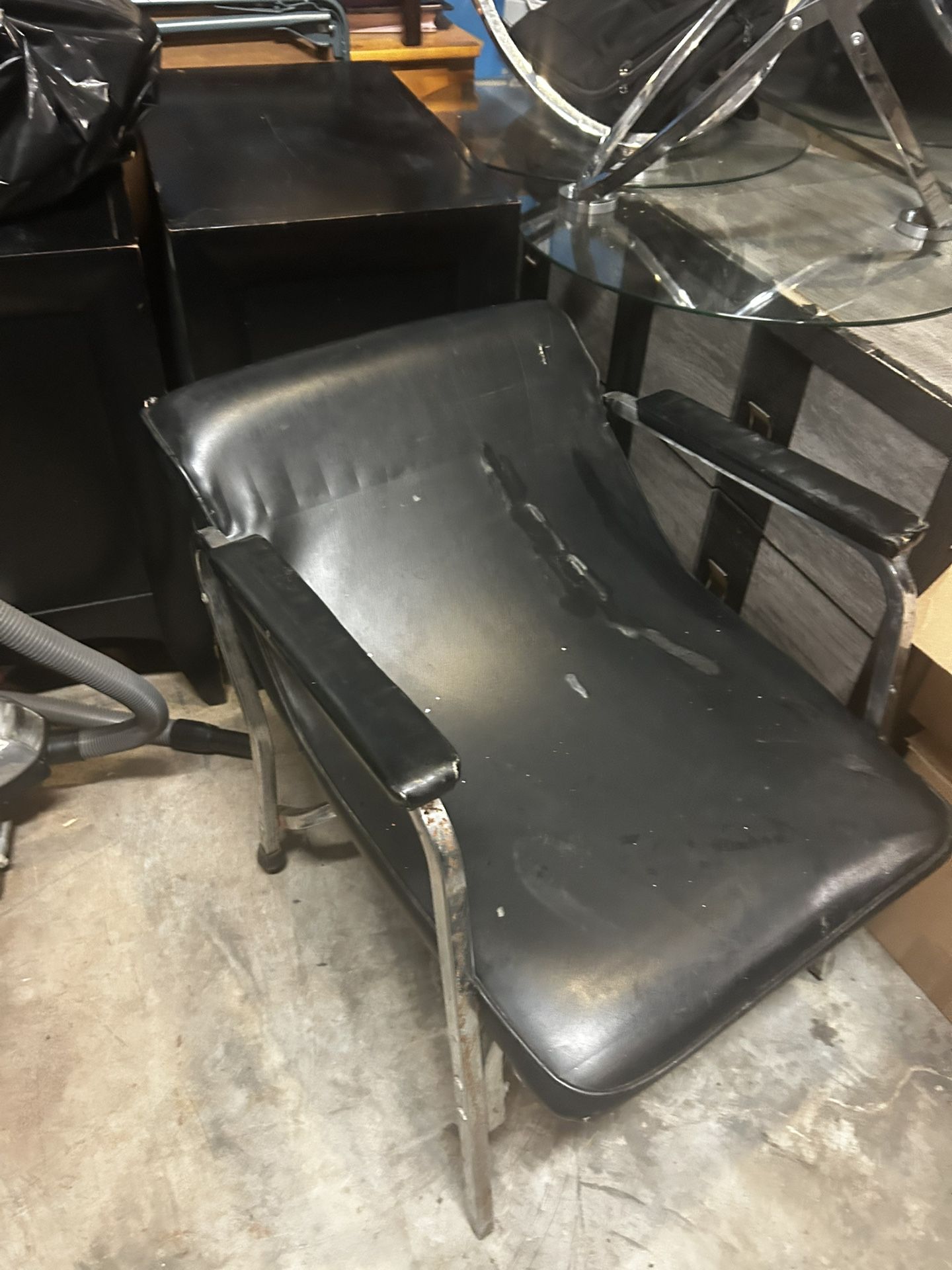 Shampoo Chair ( Fayetteville Ga