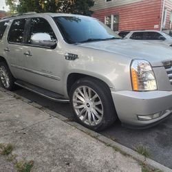 2011 Cadillac Escalade 