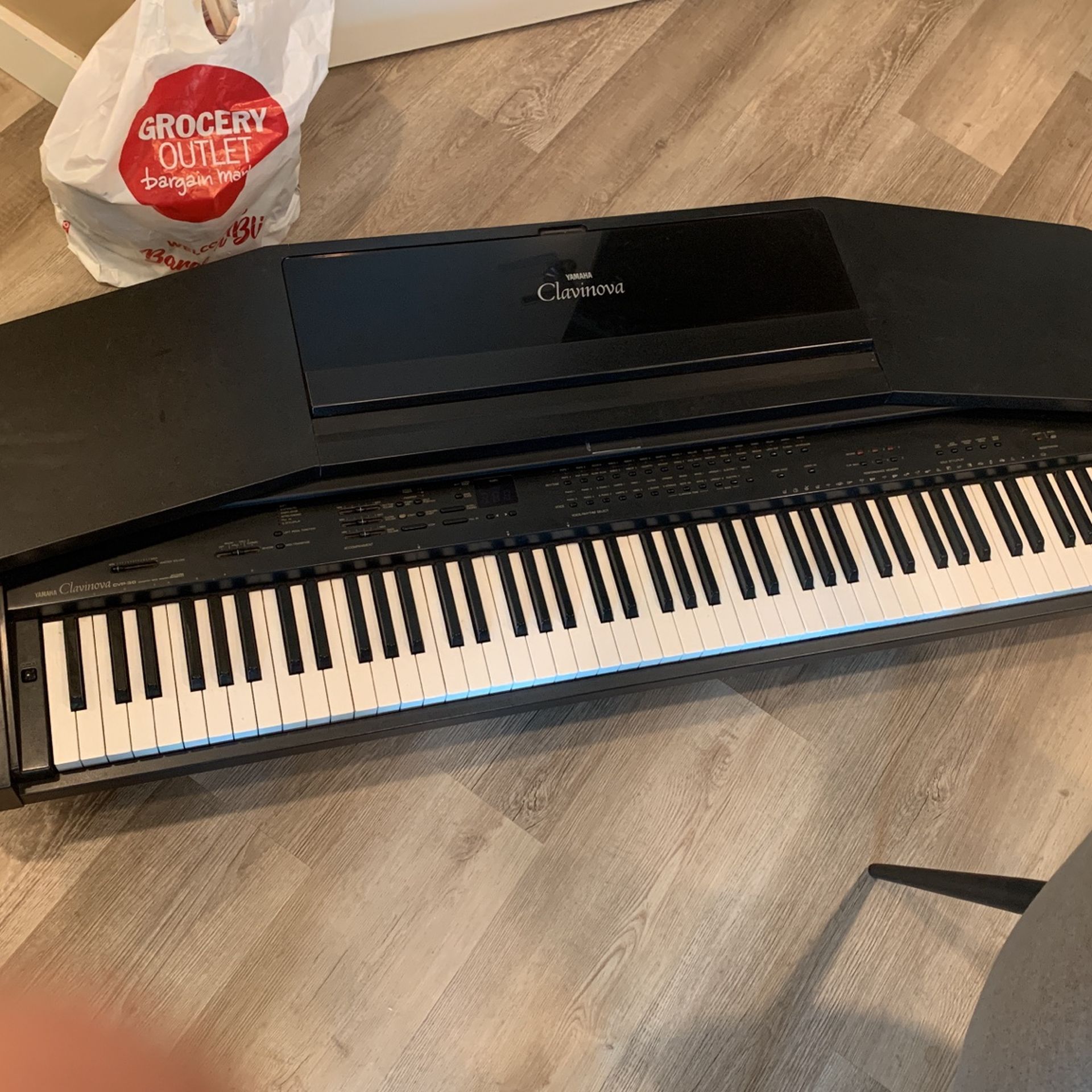 Yamaha Clavinova CVP-30 No Stand