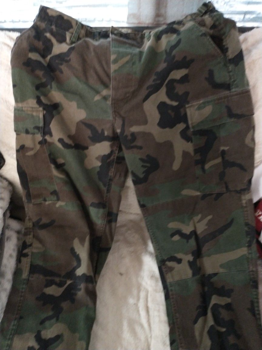Military Pants Approx Sz 34 Camo Green 