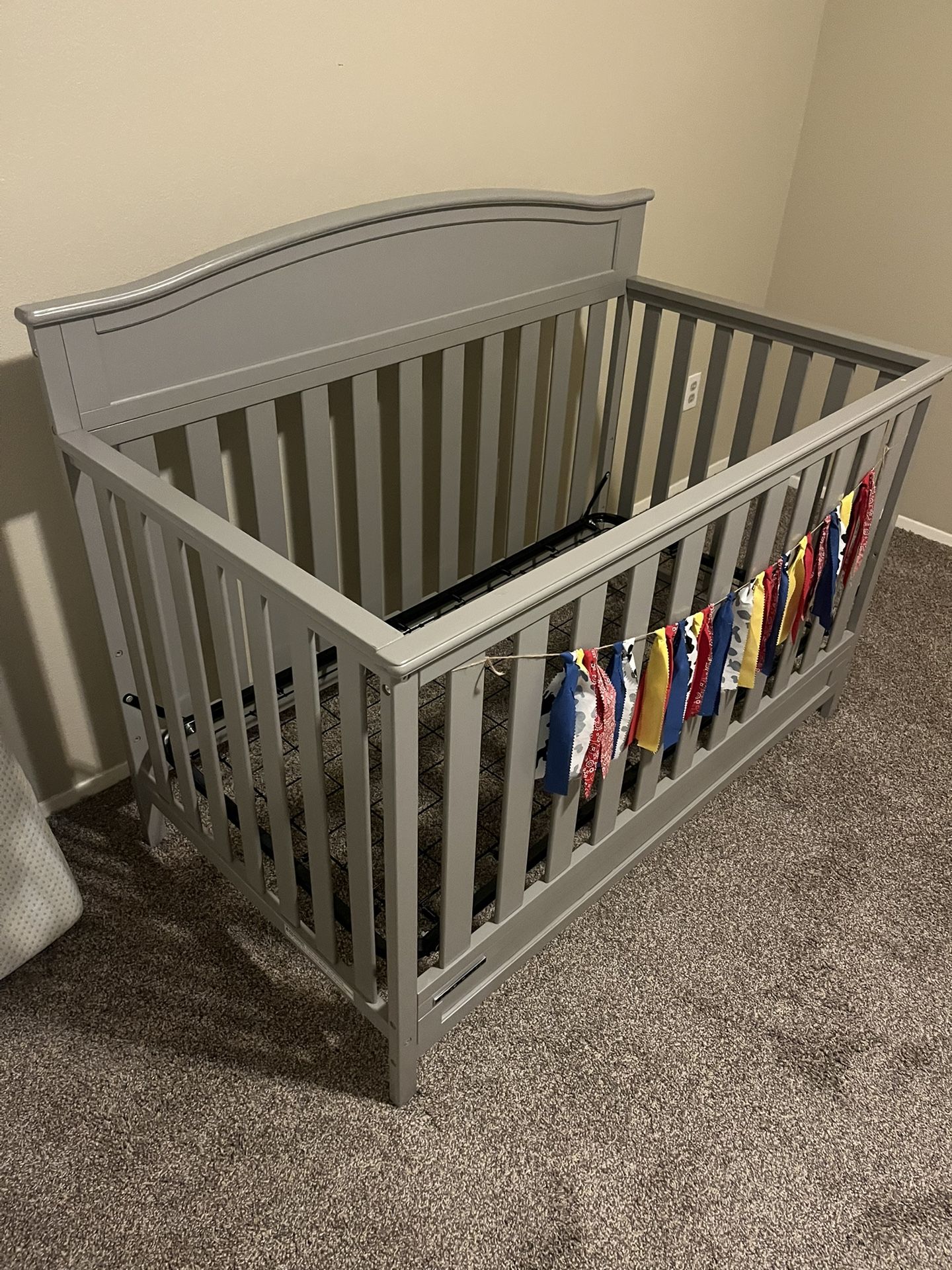 Delta Children (Crib)