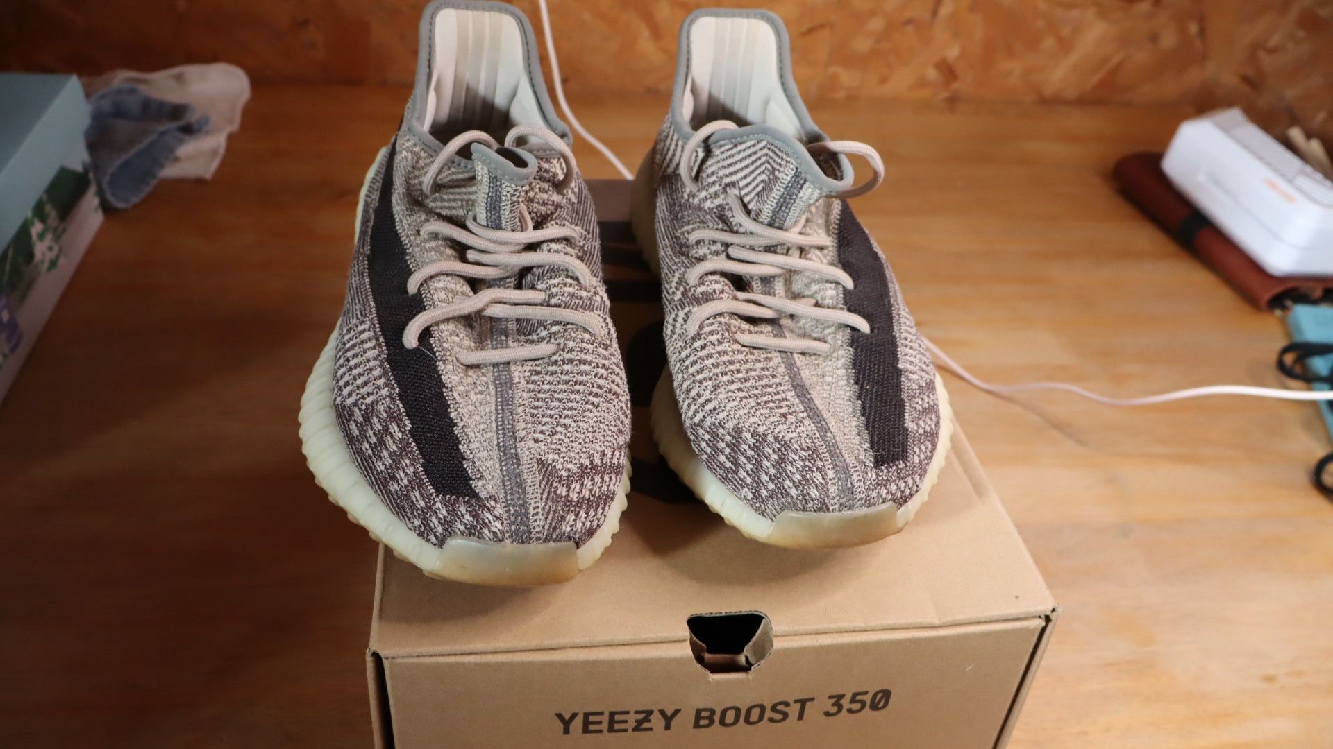 Yeezy 350 V2 Zyon (used)