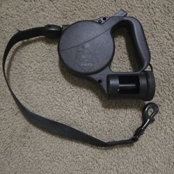 Retractable Leash With Bag Holder