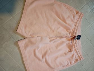 Large pink h&M shorts standard fit