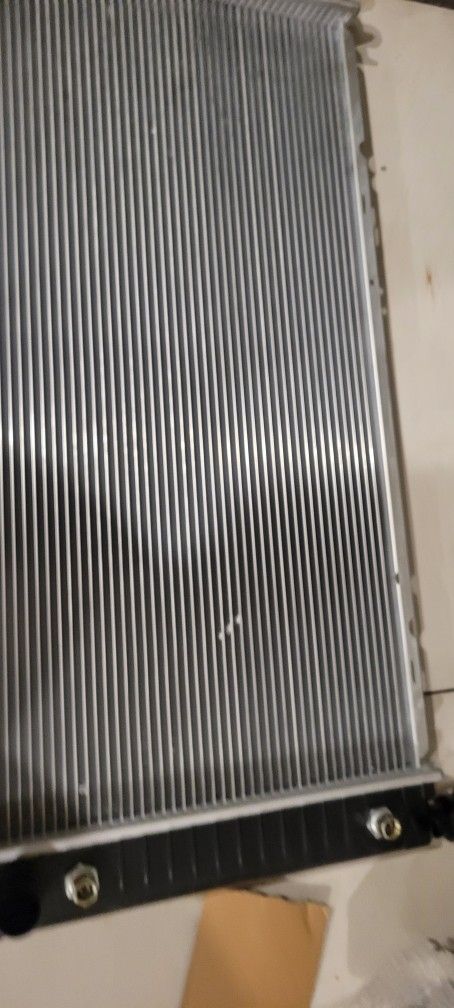 94-99 Chevy C 1500/Tahoe Radiator