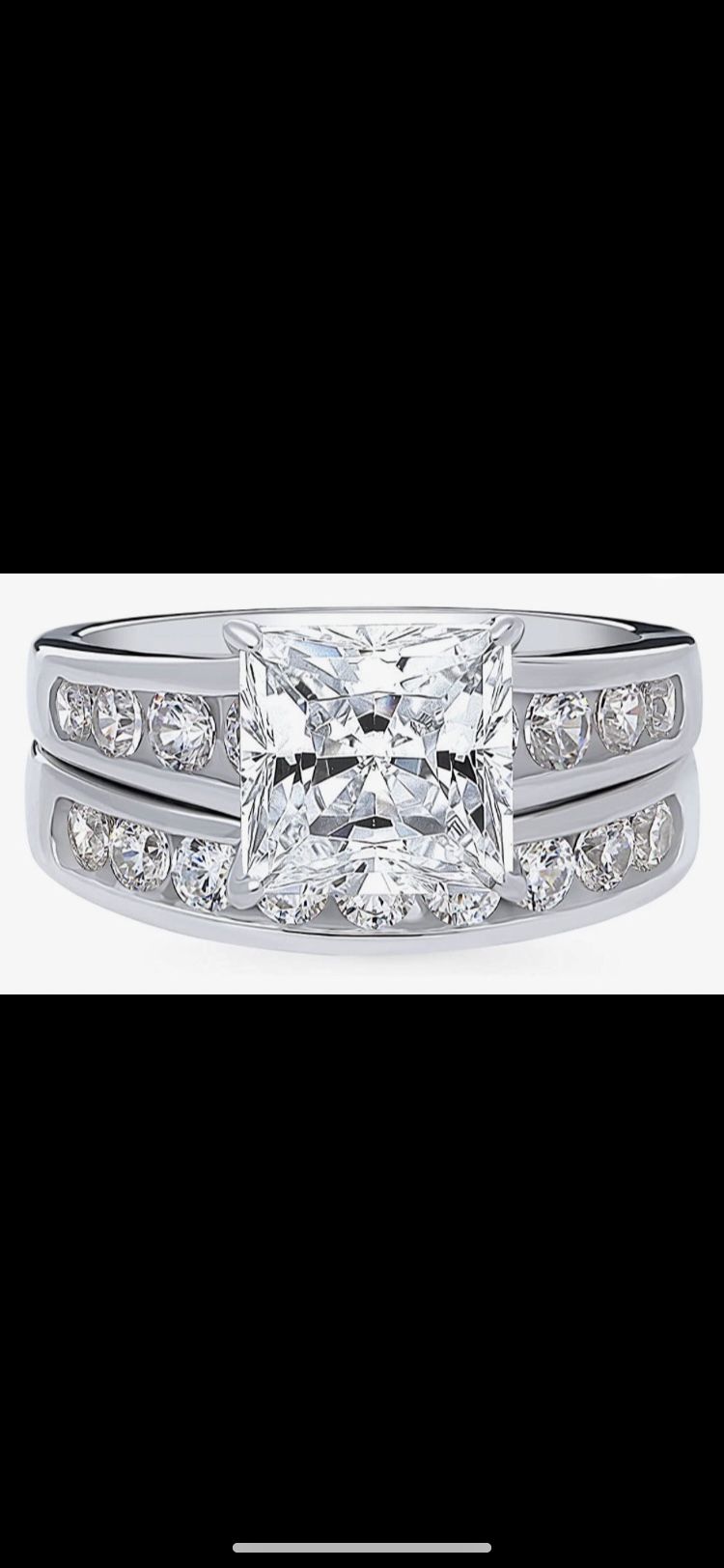WOMANS Gorgeous Princess Cut White Sapphire Set In 925