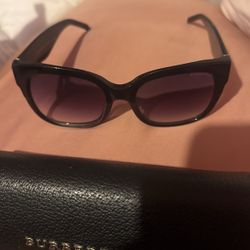 Burberry Sunglasses authentic 