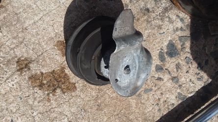 02 BMW 1 motor mount