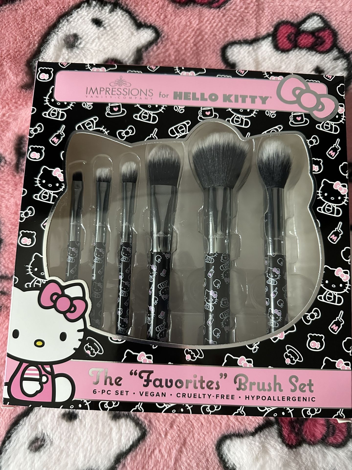 New Hello Kitty Brushes π
